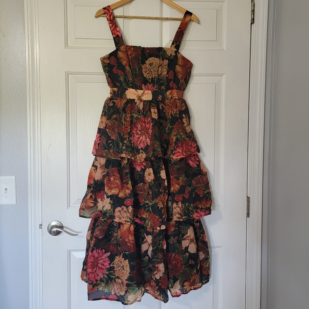 Fall Floral Tiered Midi Dress - Picture 2 of 8